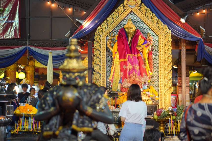 พระพิฆเนศ ห้วยขวาง Pray-And-Wish-Ganesh