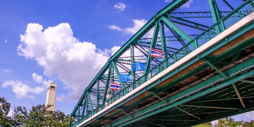 สะพานพุทธ แม่น้ำเจ้าพระยา แลนด์มาร์คใหม่ ถือดอกไม้ถ่ายรูปเก๋ ๆ